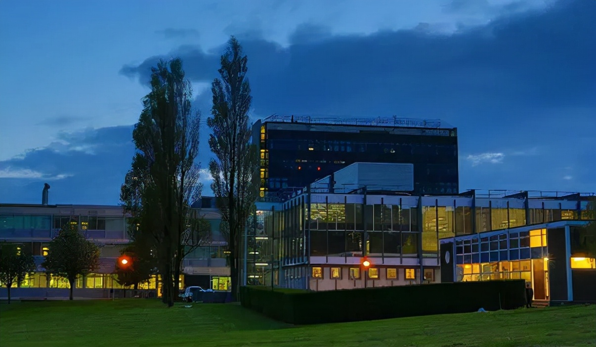 emlyon欧洲三学位GE项目，欧洲三个国家校区该怎么选？