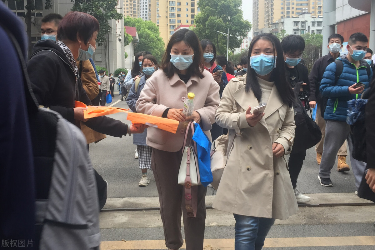 考公务员，研究生比本科生更有优势？听听过来人怎么说