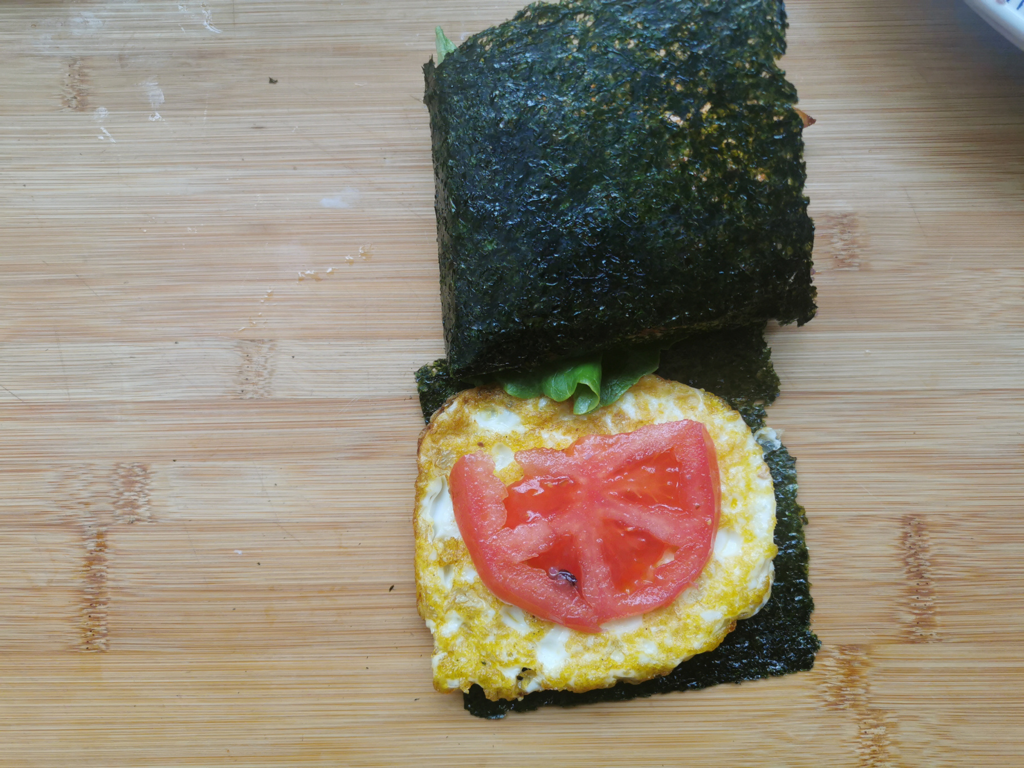 假期出遊美食，網紅折疊紫菜包飯，口味自己決定，低脂飽腹