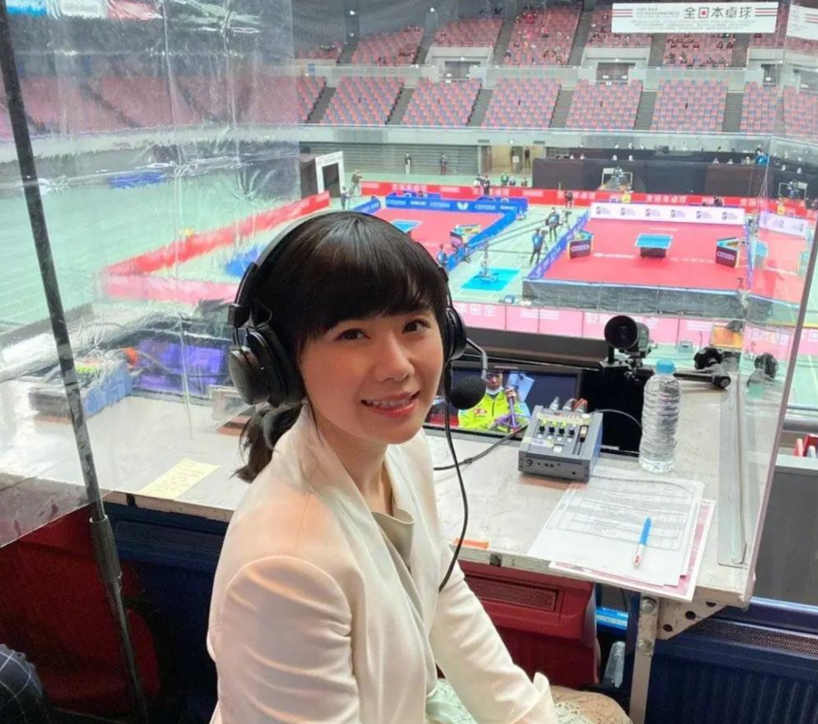 官宣离婚一个月后，被爆新恋情：“果然，他装