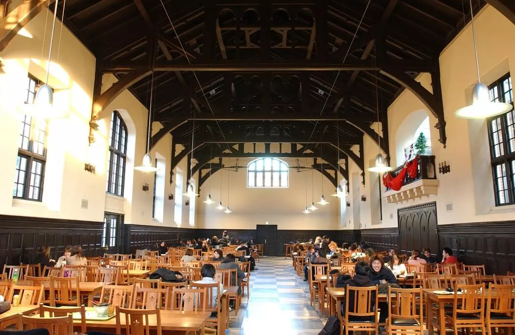 日本留学：坐落于闹市，却低调又优雅的魔法学校——立教大学