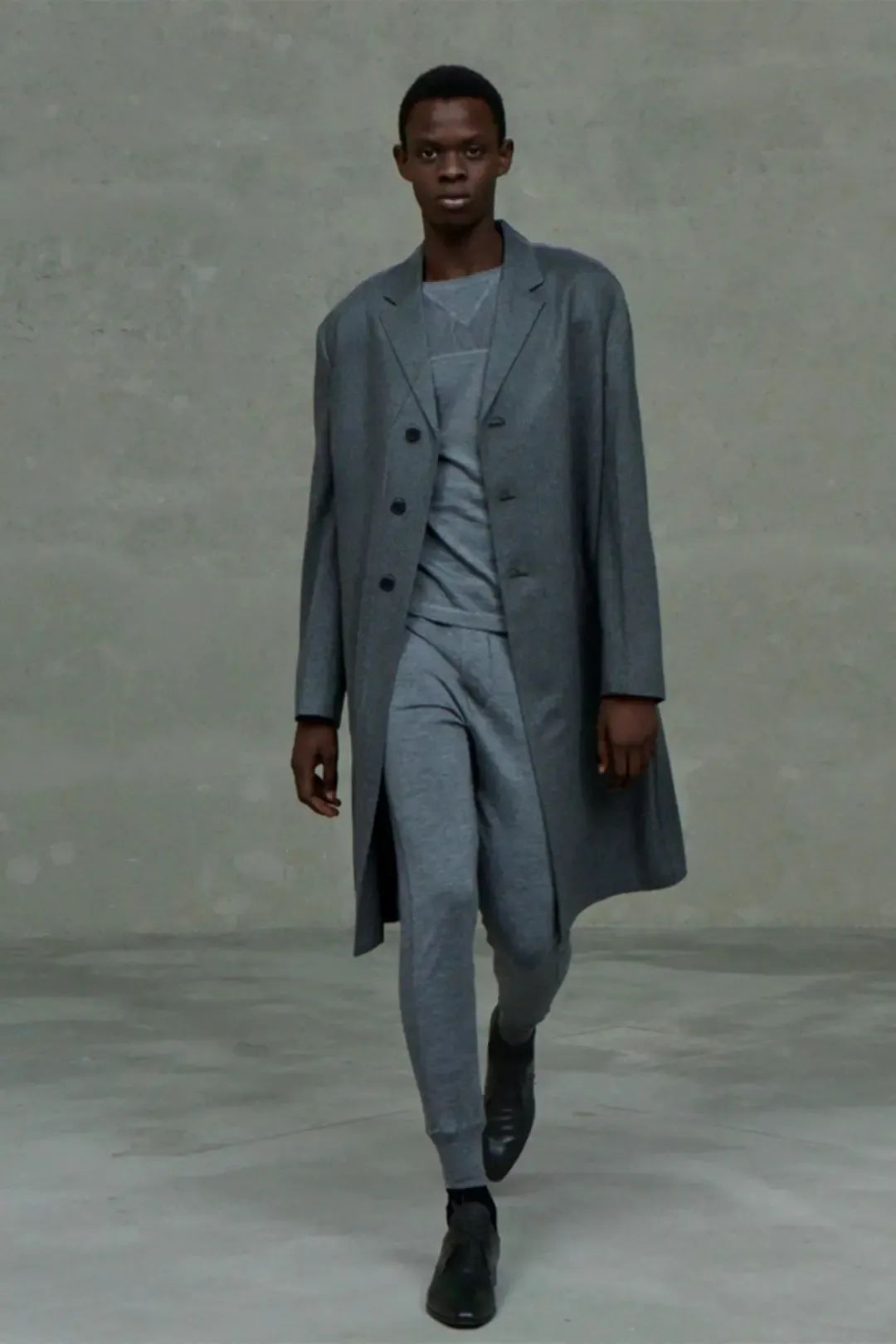 Prada 2021春夏多重视角未演之秀