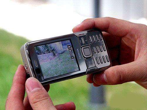 十年前的这一部Nokia照相机皇，轻轻松松拍出旋转的风扇叶片！