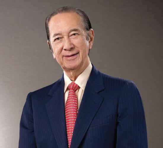 98岁赌王何鸿燊官宣离世，4个老婆十多个孩子，