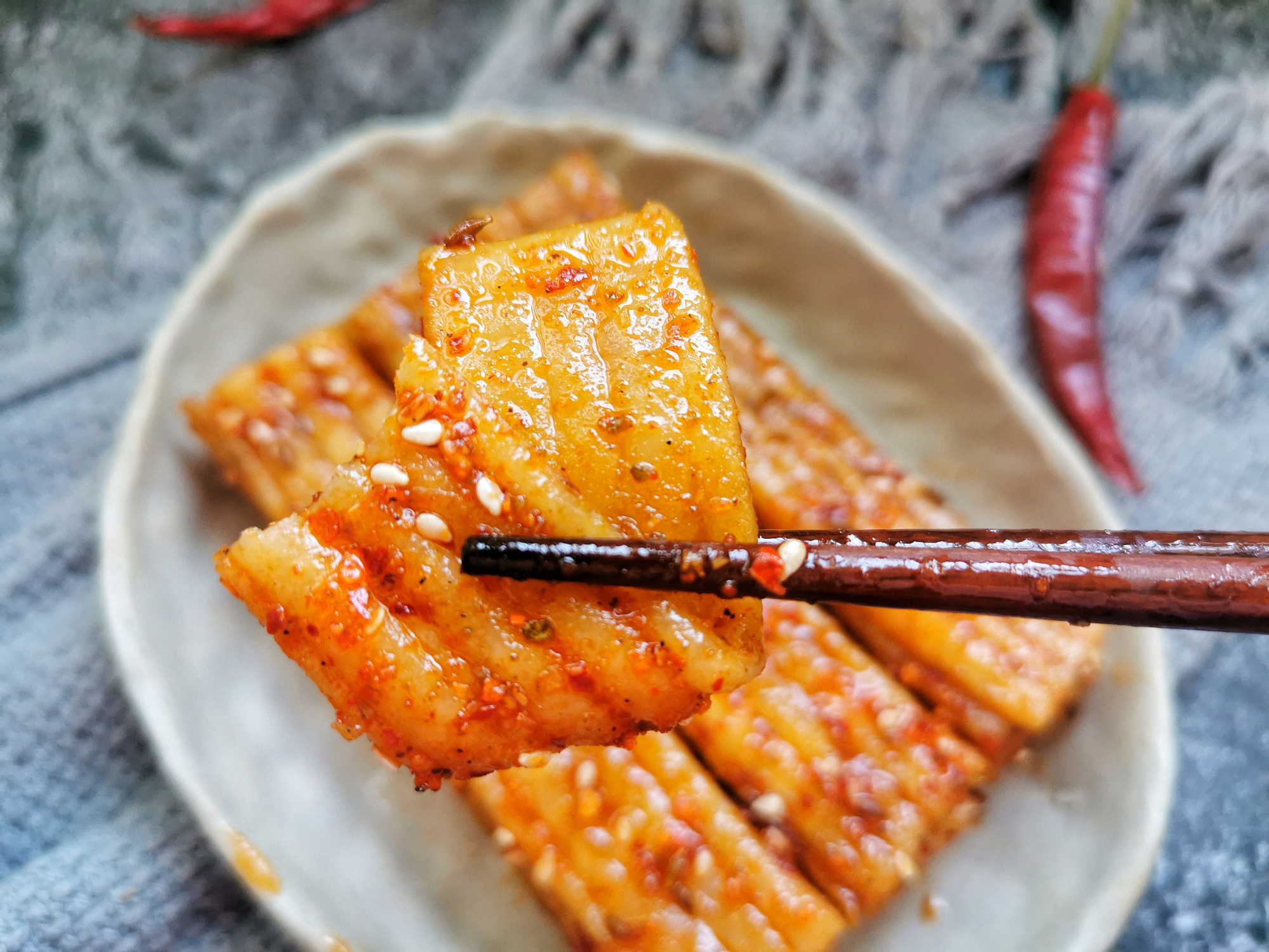 剩米飯別只會蛋炒飯，用來做辣條，香辣勁道，沒有添加劑乾淨衛生