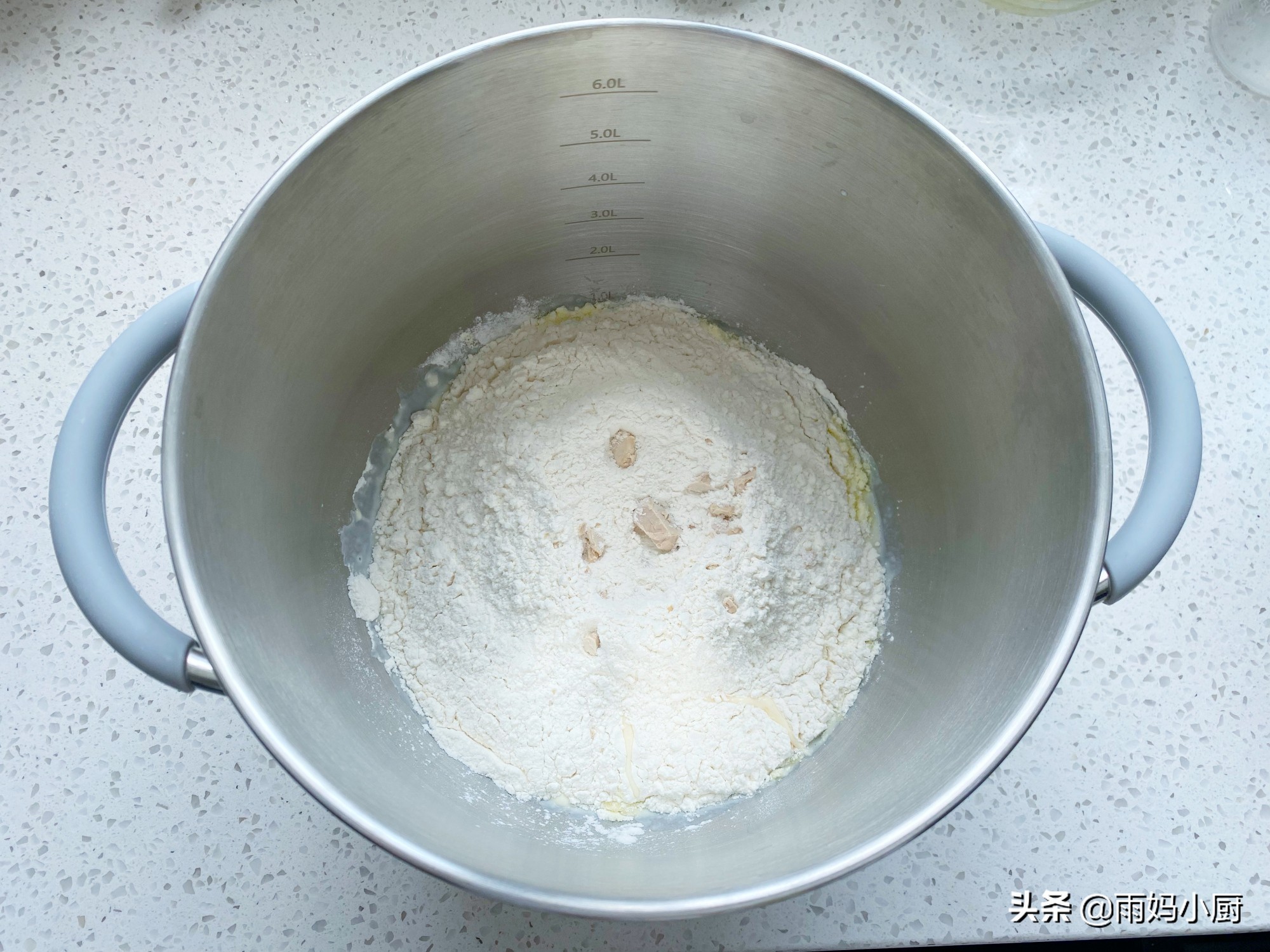 暑假，给孩子做早餐就用它，吃法多样又方便，组织拉丝又细腻