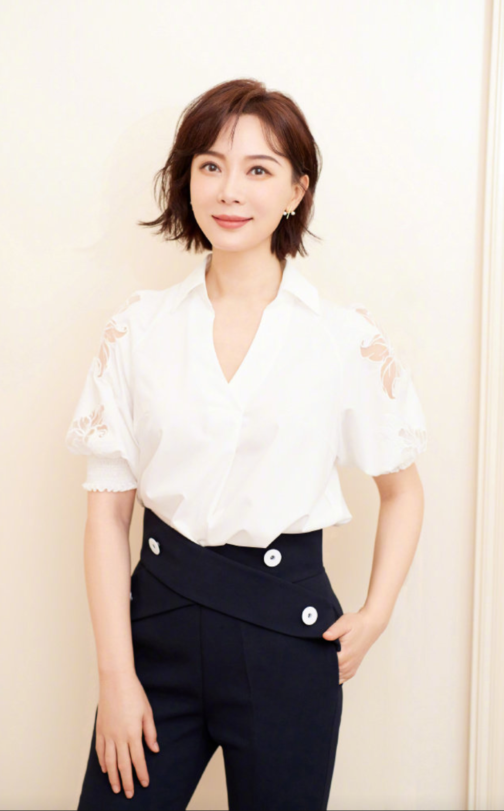 咏梅夺得最佳女主演！人到中年依旧活出自己的姿态，网友：我酸了