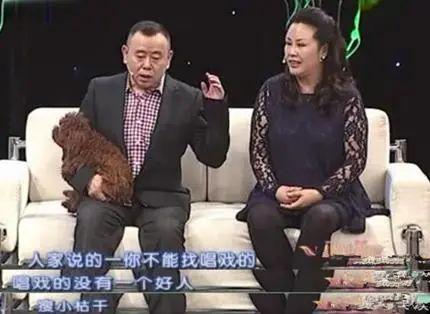 1996年，潘长江闹离婚，杨云直怼：我跟你厕所住了8年，凭什么？