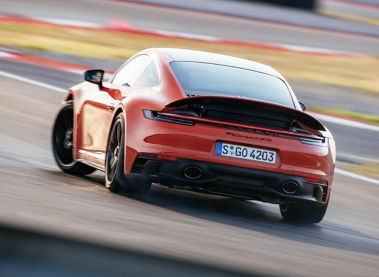 3.3秒破百，新款保时捷911 Carrera 4 GTS官图发布