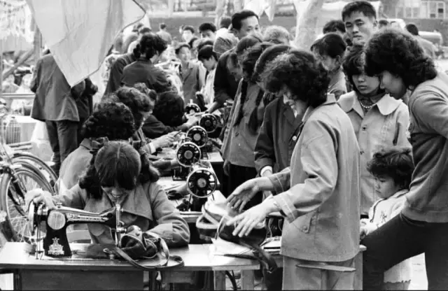 30張老照片帶你穿越回70年代,重溫那些再也回不去的舊時光