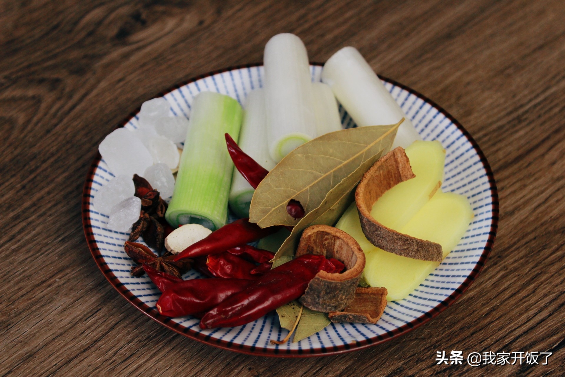 天冷后，在家做酱棒骨，比排骨吃着过瘾，都不好意思说吃了几碗饭