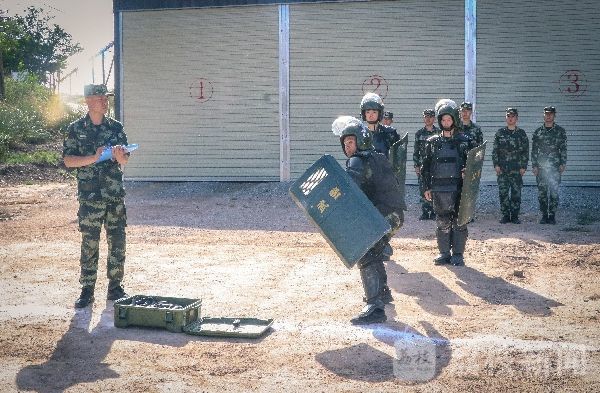 侯<a href=http://www.cngansu.cn/news/ target=_blank class=infotextkey></a>֧ӣУŵӪſһһǾ׼Խ