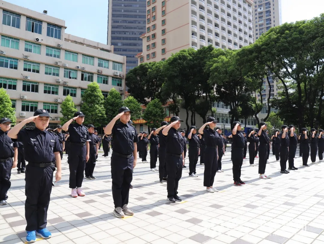 锐警少年警训夏令营：我们在奔跑，创造属于自己的警察梦