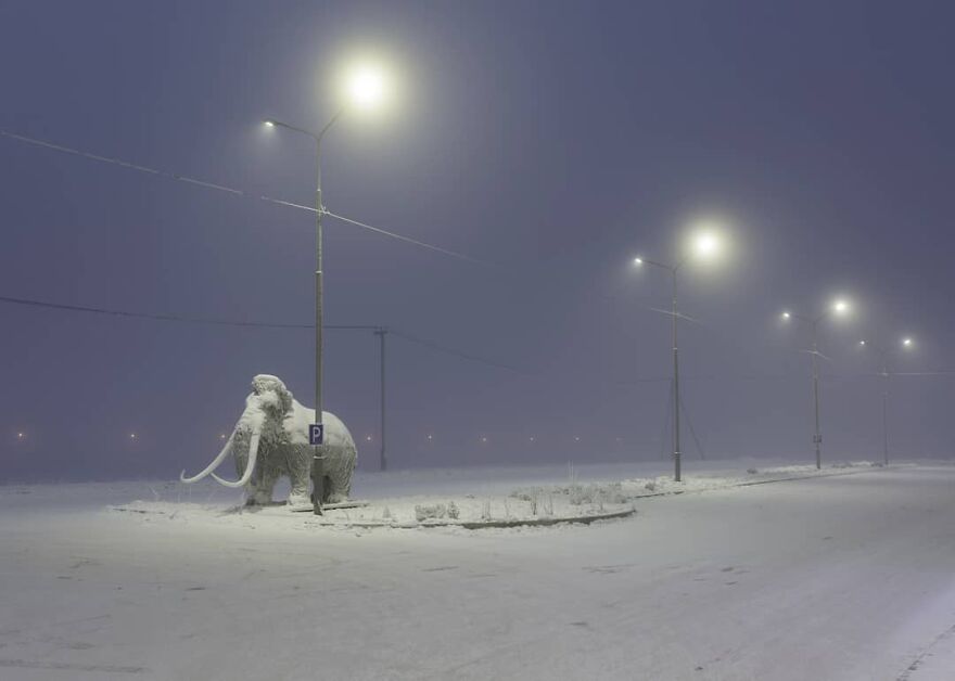 摄影师捕捉了雅库特人民的生活，冬季那里的气温低至-58华氏度