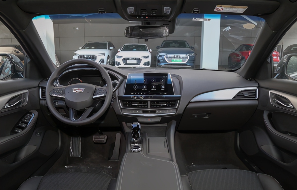 哪款中型车加速快，2021款凯迪拉克CT5，7.3秒破百