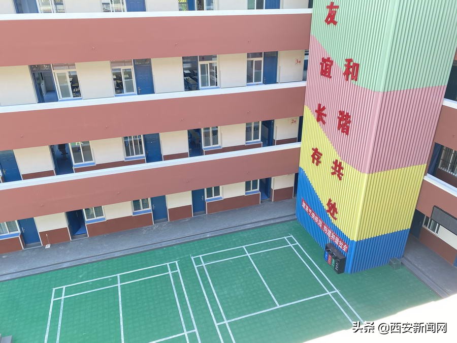 碑林区友谊小学焕新姿态将迎师生(图2)