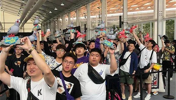 李宁球鞋遭暴炒涨31倍：央媒警示