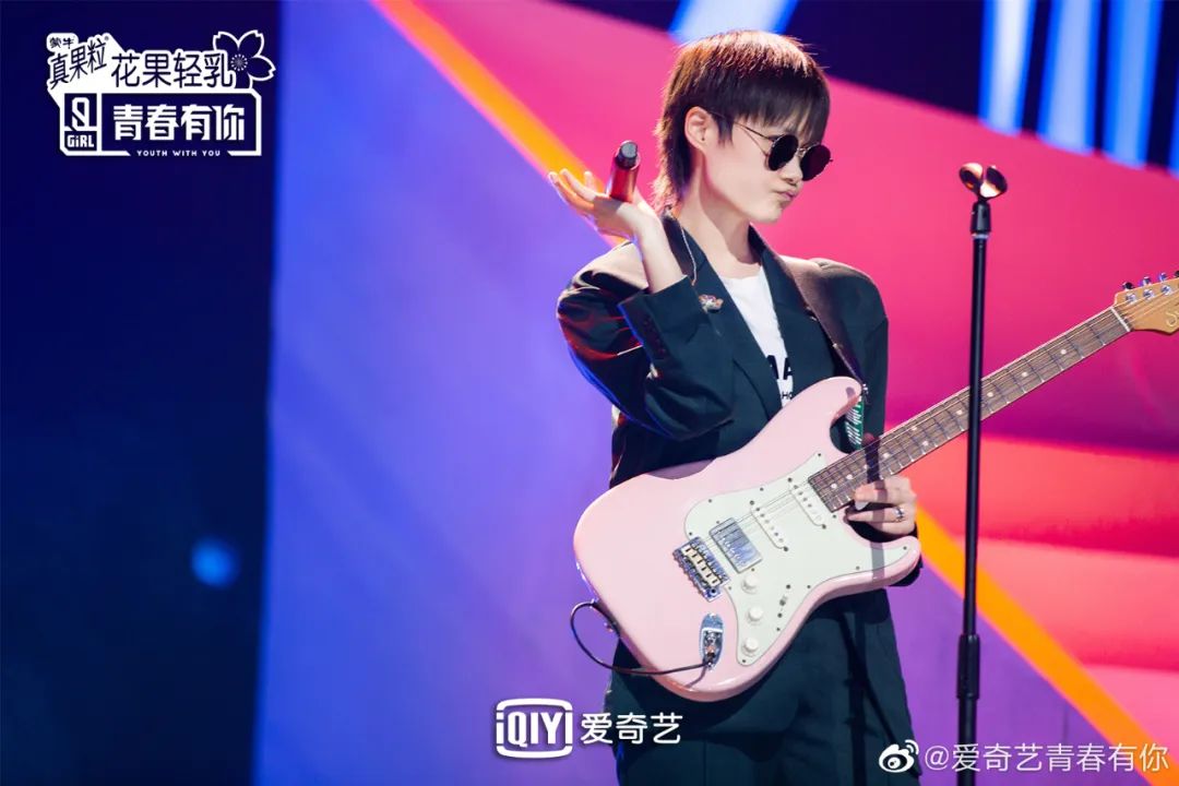 刘雨昕C位出道，十年选秀“性别困境”：为什么火的都是中性风？