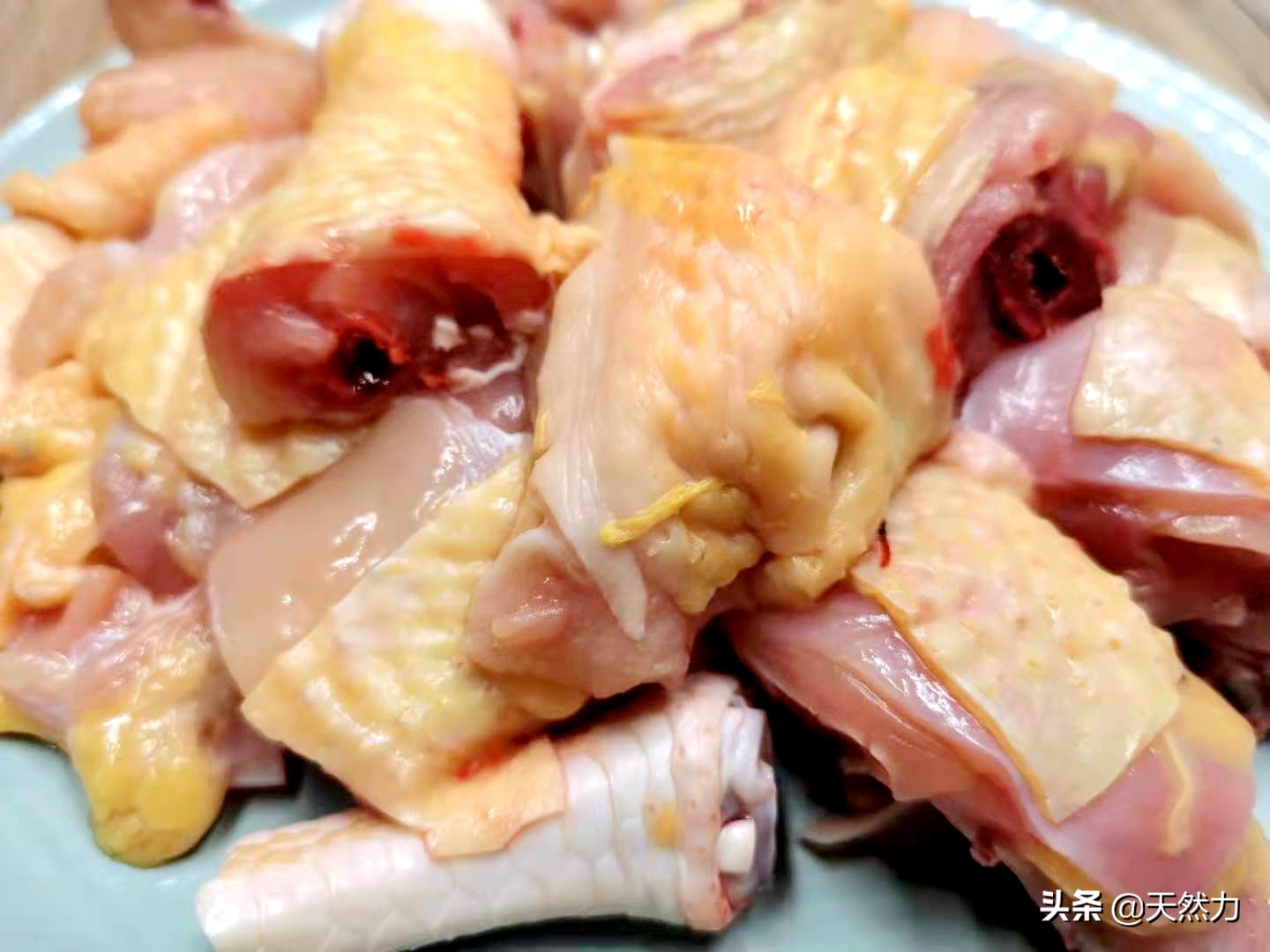 炒鸡简单又好吃的正确做法，不柴不腥，鸡肉滑嫩入味，超下饭