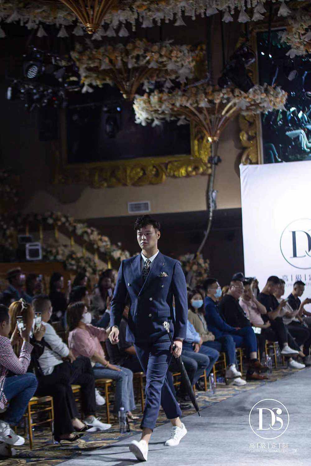 “中国风尚时装周 DS2021斓”大秀取得圆满成功
