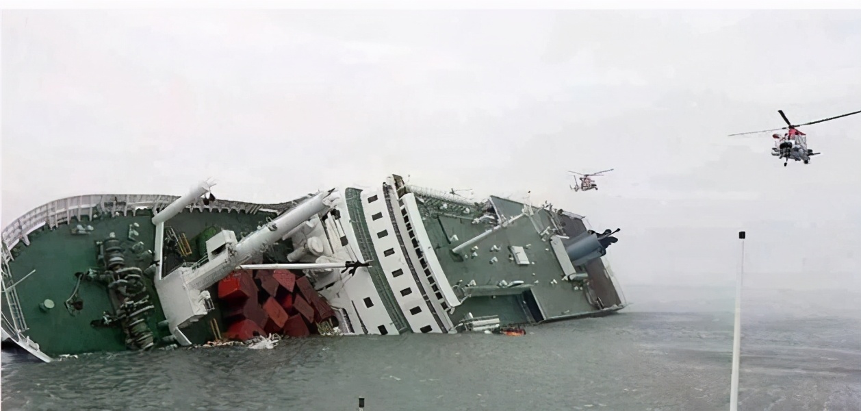 用304人献祭？韩国世越号沉船惨案之谜，朴槿惠或是最大元凶？