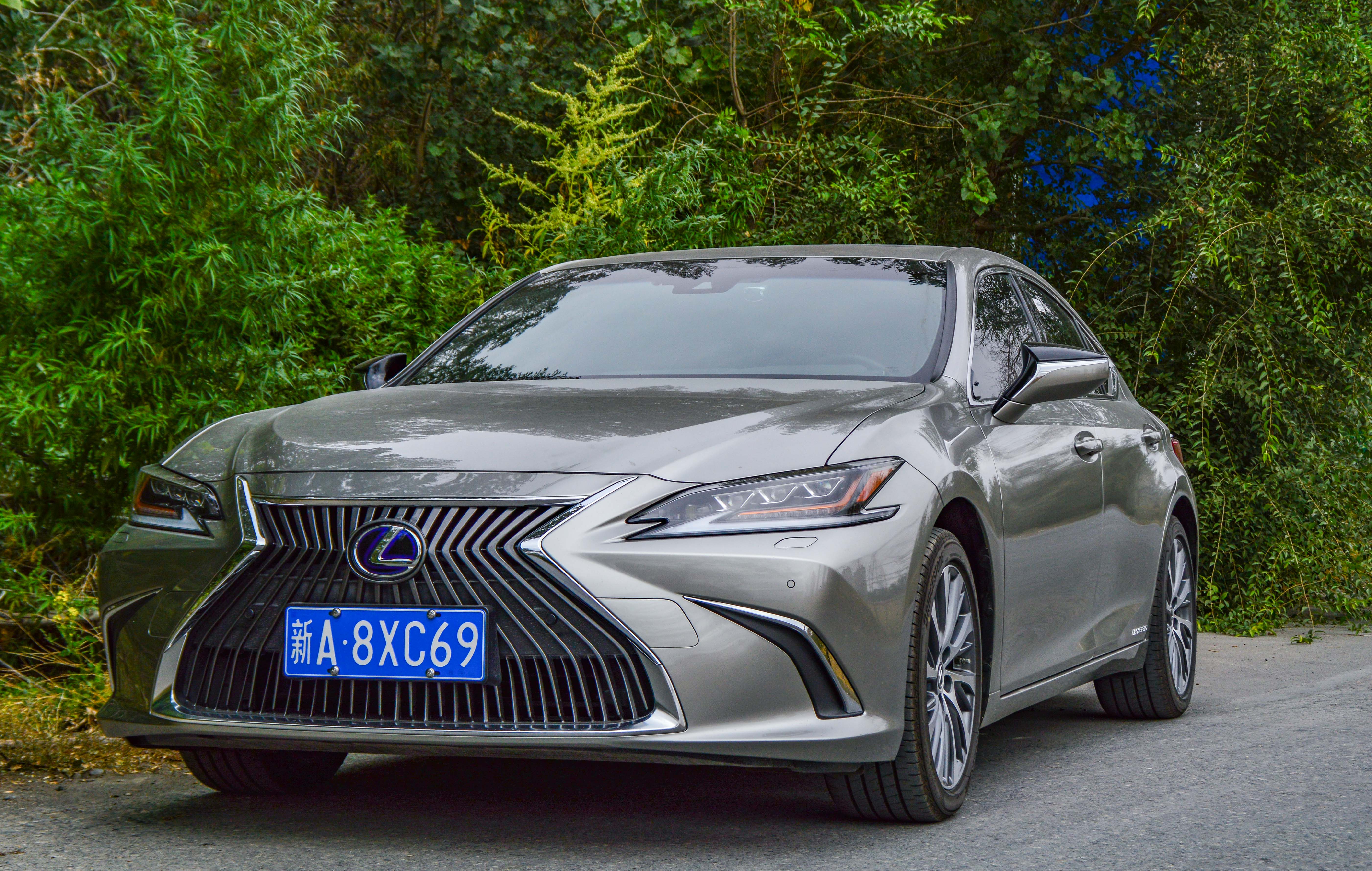 车长不足5米 轴距不到3米 雷克萨斯es300h保值在哪儿 全网搜