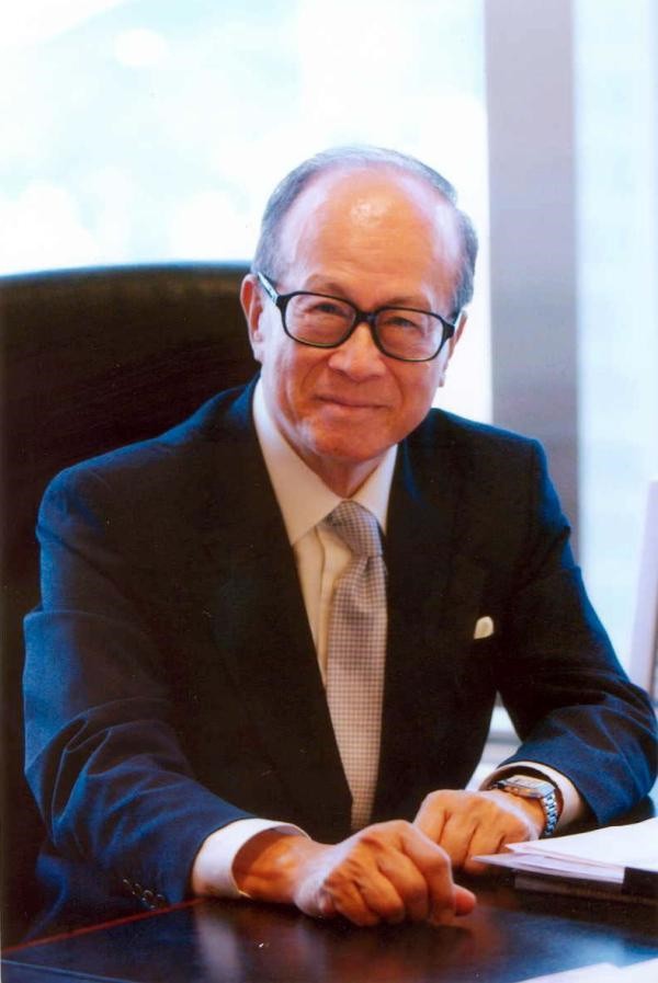 开国中将周希汉，求婚17岁女兵被拒，陈赓出招，当天就张罗了婚礼