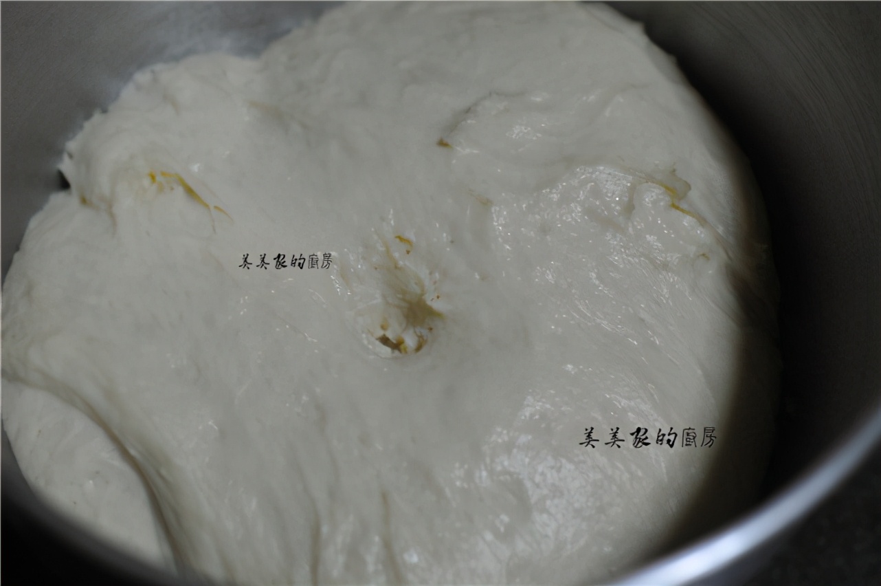 家有烤箱一定要試試，不用黃油的漢堡坯，柔軟拉絲，比買的好吃