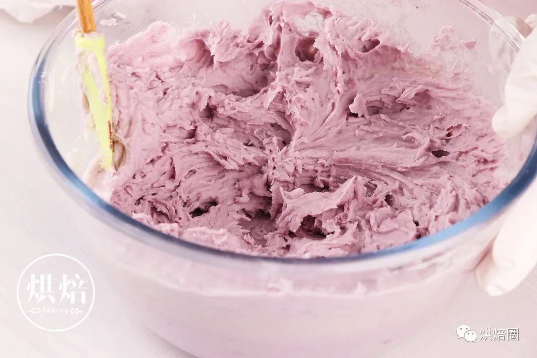 滿滿餡料集結所有好吃元素的虎皮芋泥三明治想不好吃都難