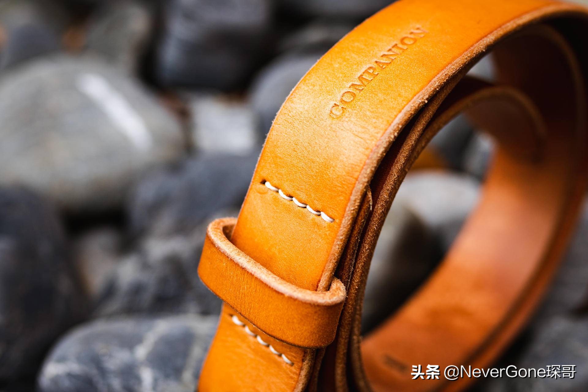 看看皮带扣？Companion Denim赫尔曼橡树植鞣腰带