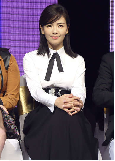明星刘涛直播首秀，人气直逼薇娅、李佳琦，这女人真厉害