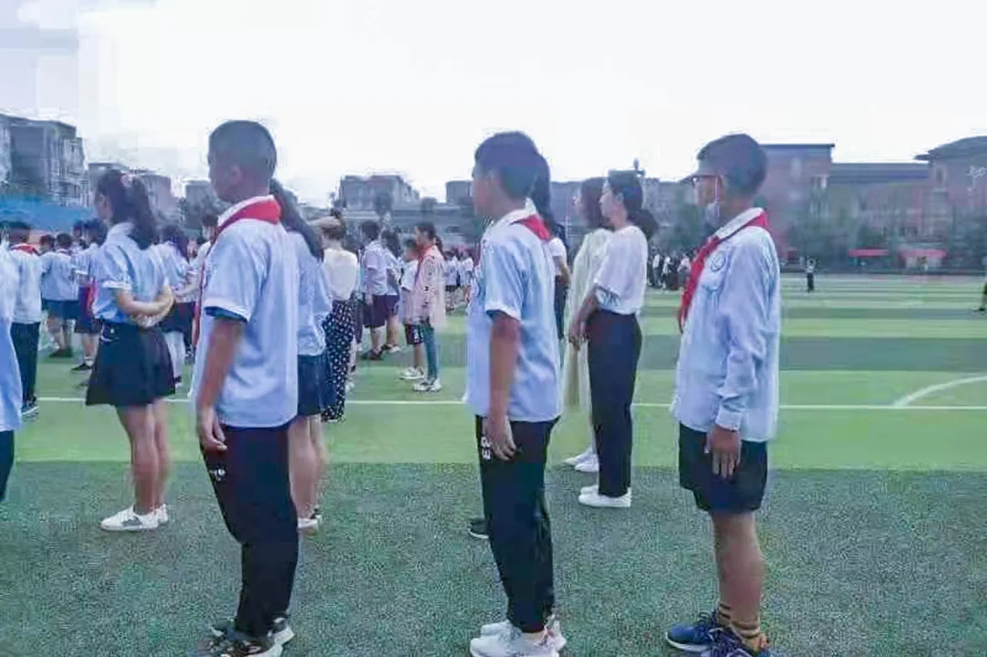 双流区黄水小学——亦师亦友双巴同携手，唯德成邻汉藏一家亲