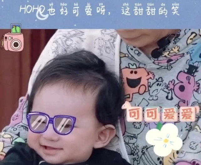 應采兒曬倆兒子有愛互動，半歲hoho爬到哥哥身上，側臉曝光了