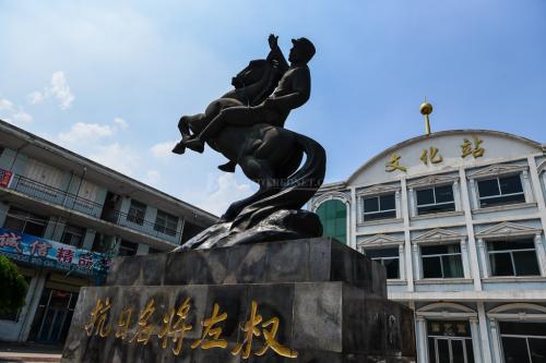 左权若不死，能评为元帅吗？看看他的资历有多