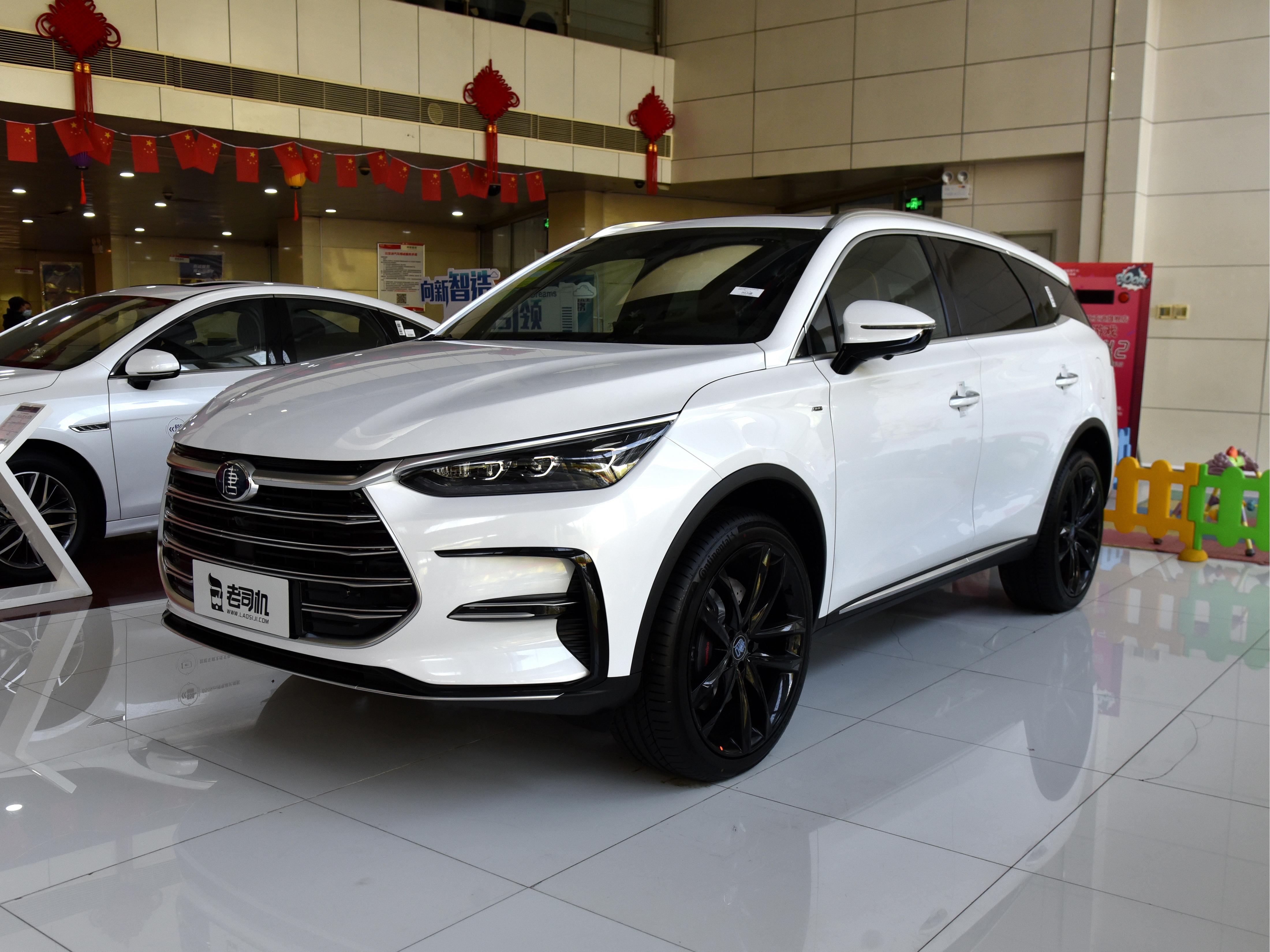 586马力的7座SUV，亲民价格超大的空间，油耗1.5L，实拍唐新能源