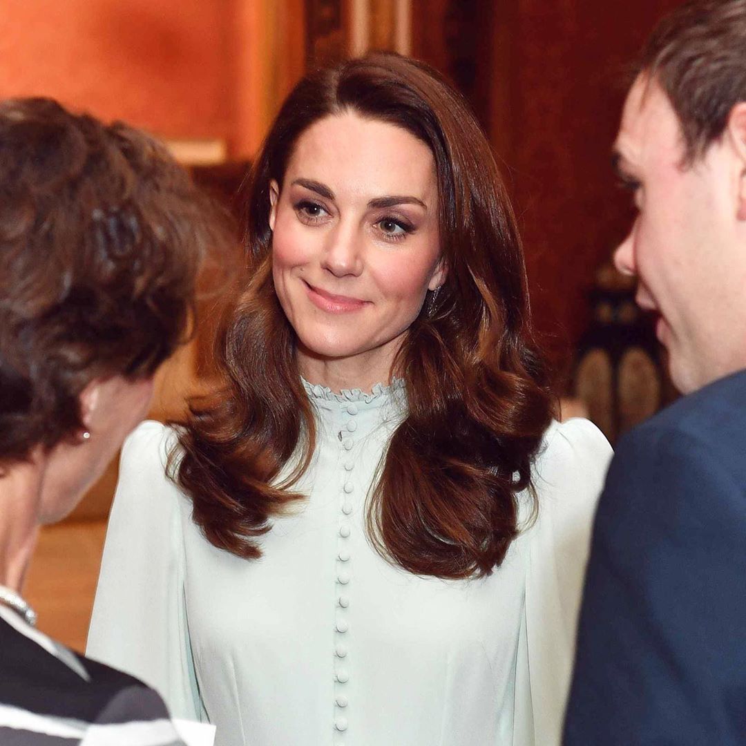 敬业的凯特工作中有趣、感人、甚至尴尬的瞬间