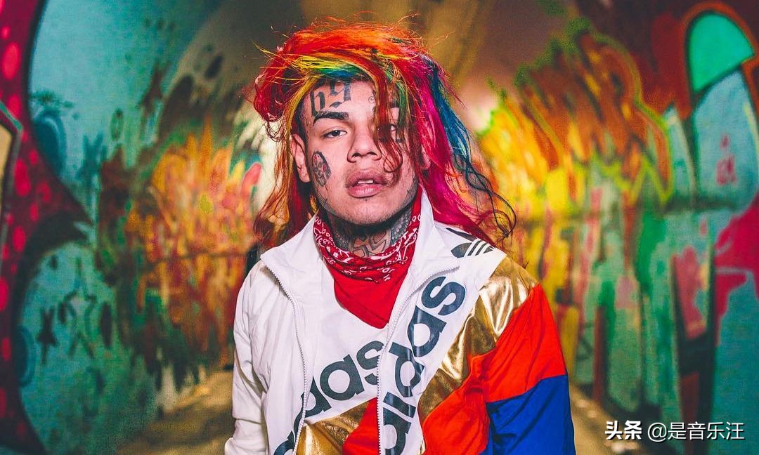 告密者6ix9ine出狱，发新歌还开直播，看这样子他还能活很久