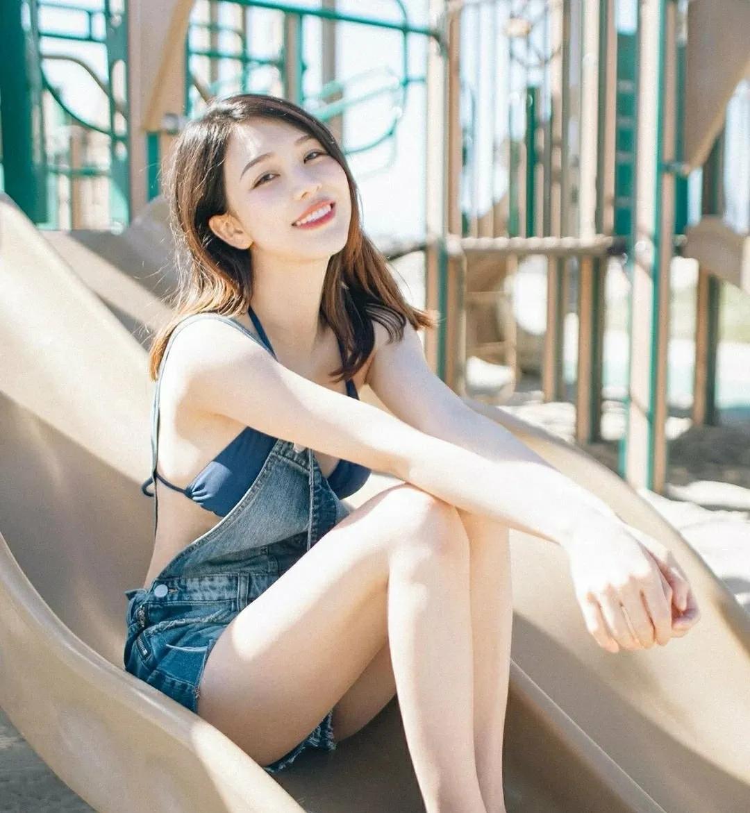 清纯可爱模特身材大长腿性感美女图片