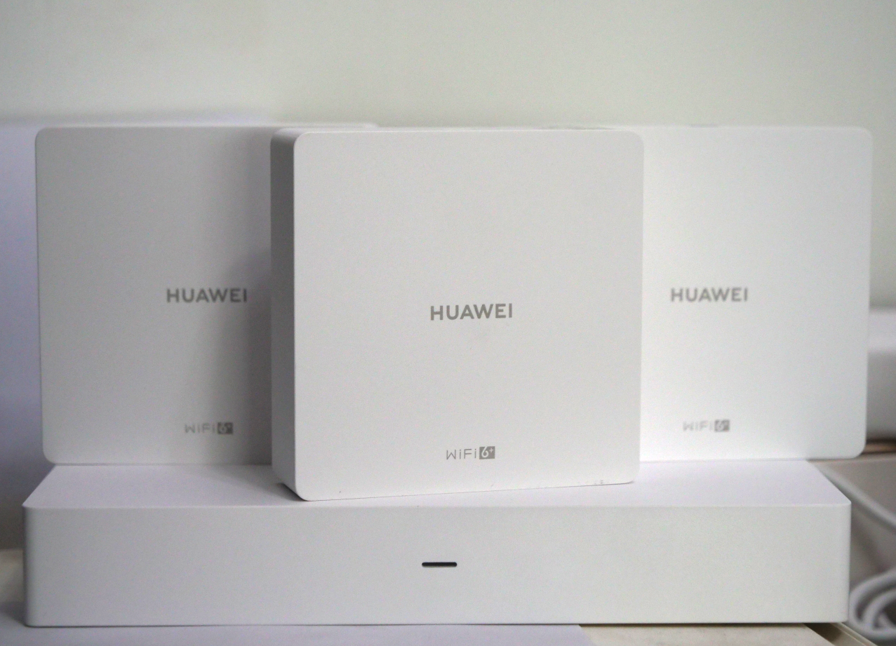 华为路由 H6体验：鸿蒙系统加持！大户型信号实