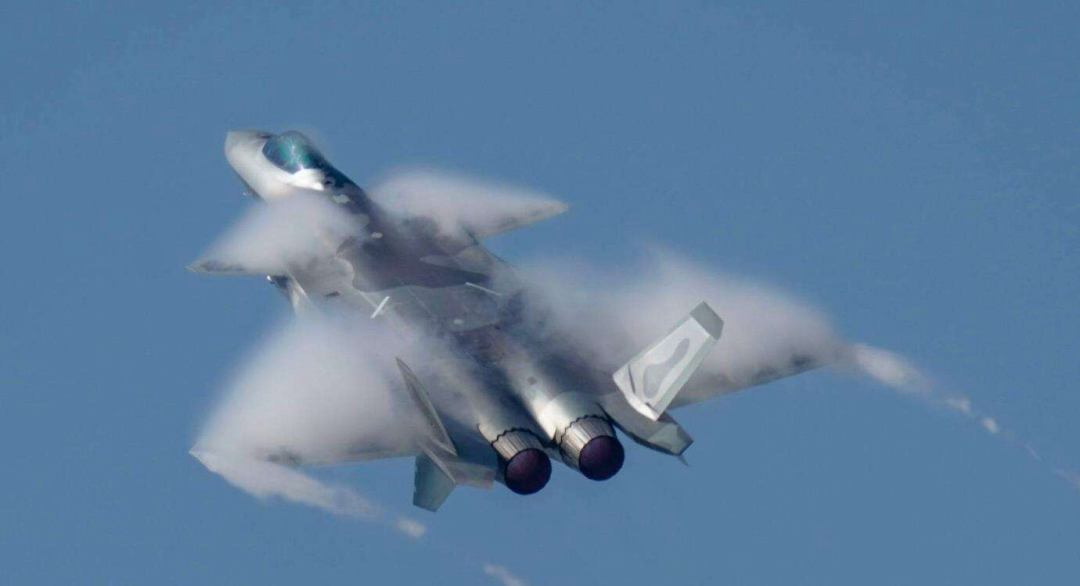 北约给歼10取名“萤火虫”，那歼20又叫什么名字？