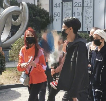 蔡少芬回應醫院就診，稱錄節目被狗咬，曬自己打狂犬疫苗報平安