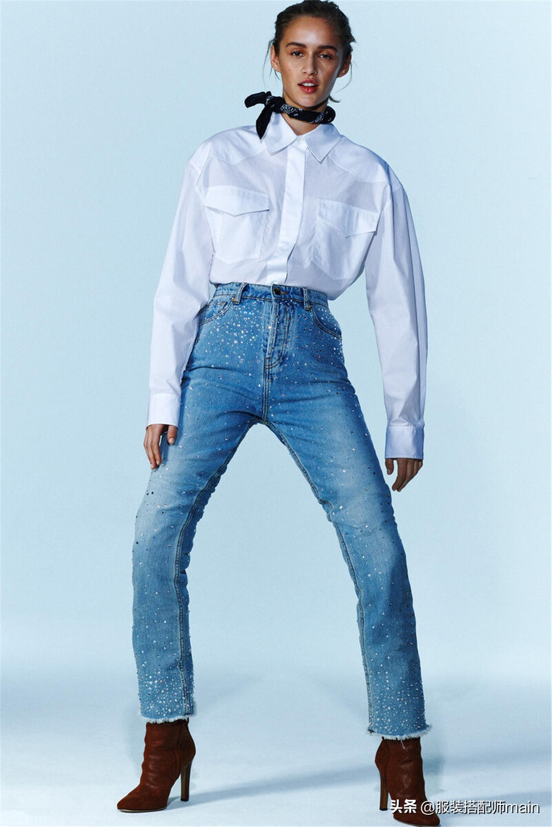 溜肩女孩不要慌，学会这4个穿衣技巧，气质拿捏得死死的