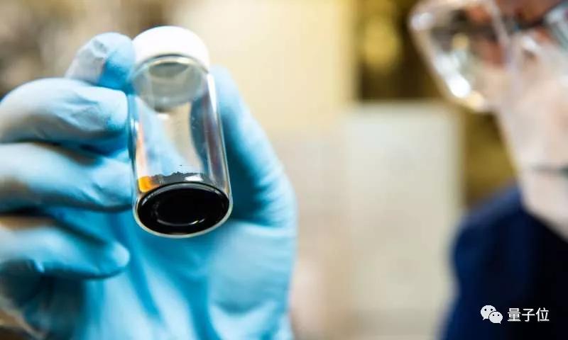 Science封面：三元鋰電池安全性差、壽命短問題已解決