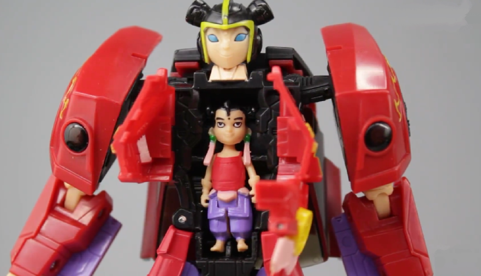 哪吒与变形金刚IP联动争议背后，确定不是孩之宝