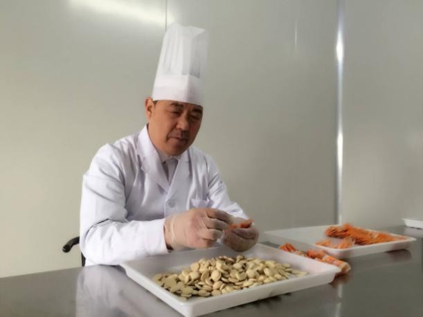 “守初心 庆百年”百行百业（名）技能大师献礼——柿霜糖制作技艺大师李东发