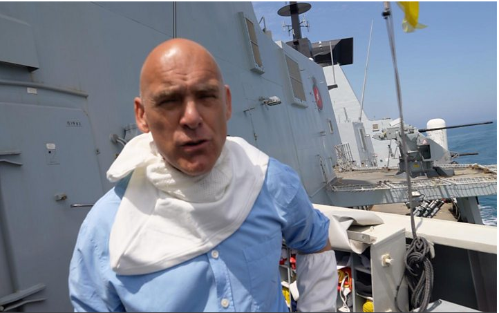 ������˹������������Ӣ�������������Ϻ����µ���