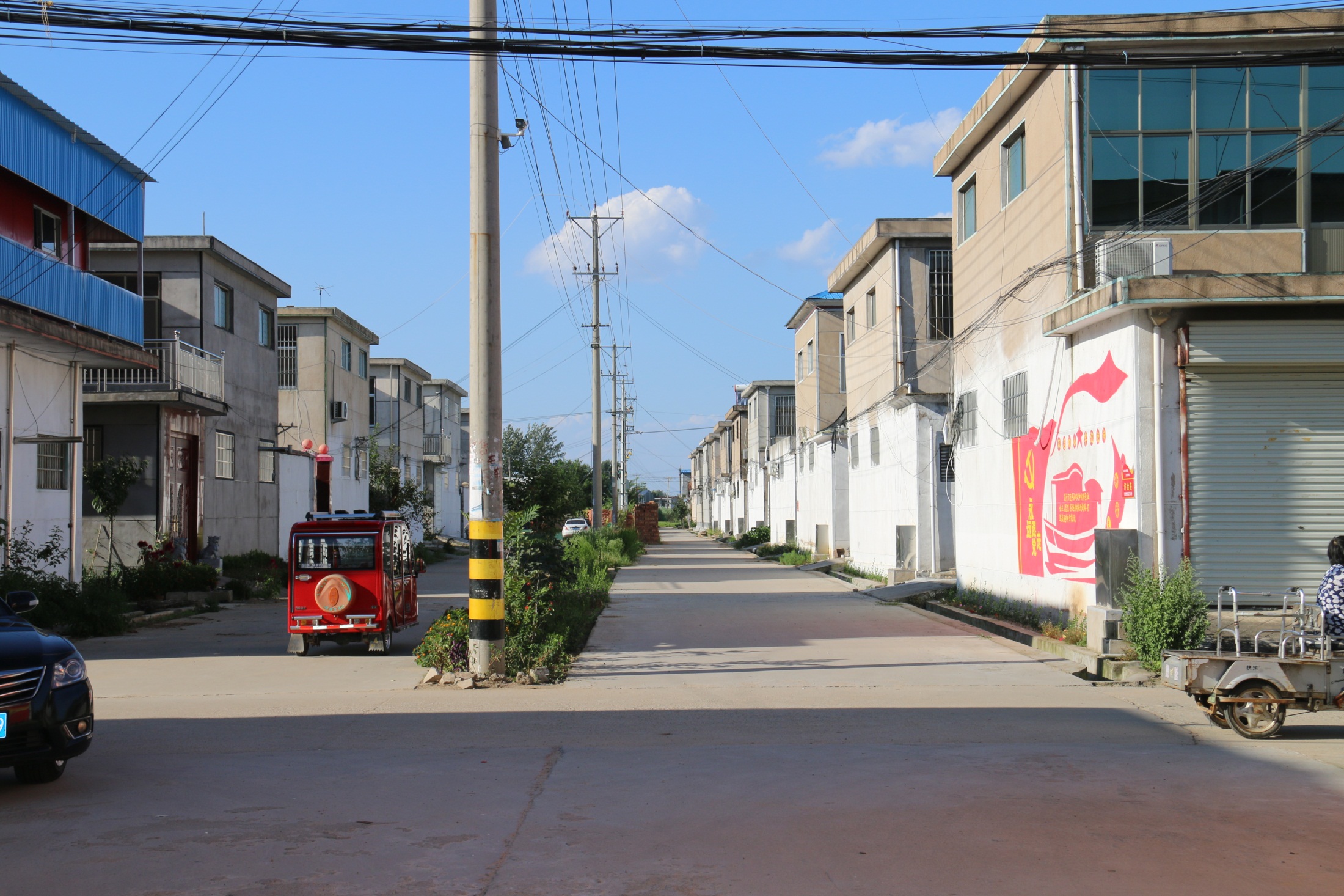 汤河镇沟崖村督导美丽乡村建设情况武光锋一行先后来到相公街道刘团村