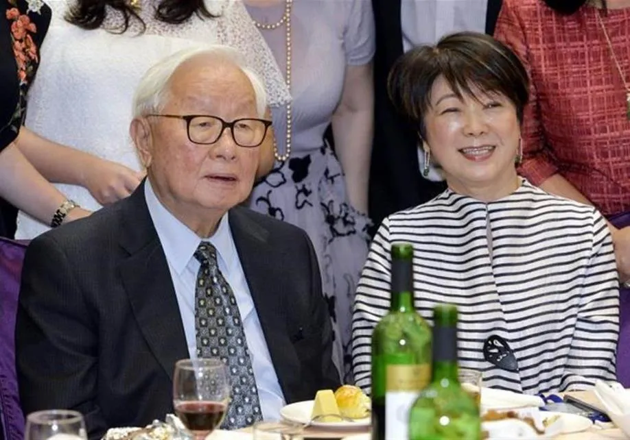 张忠谋一辈子最挚爱的女人 郭台铭是她表弟 艺术替人生加值 Mp头条