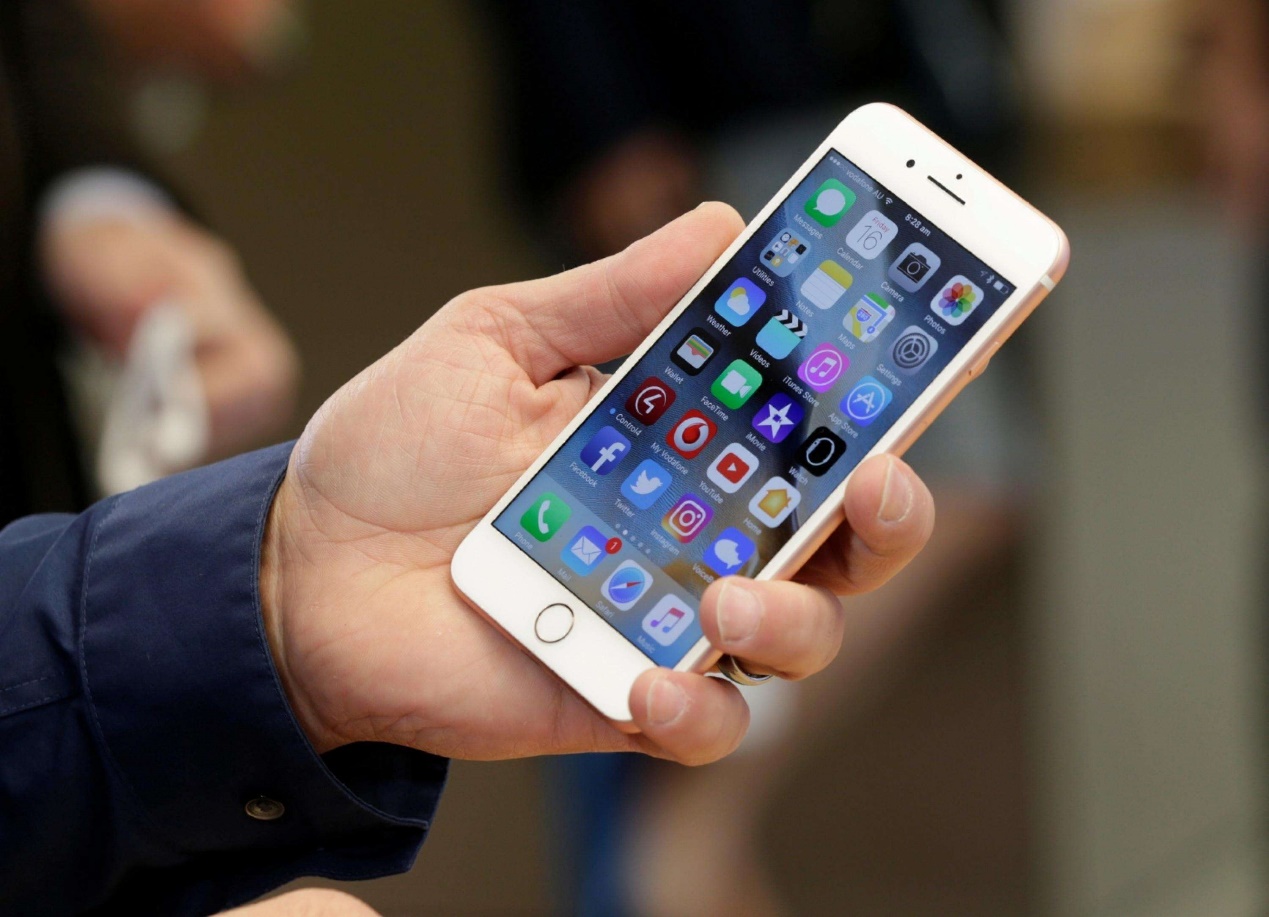 最少2799！最新款iPhone预定受欢迎，这价钱怎么可能卖不掉？