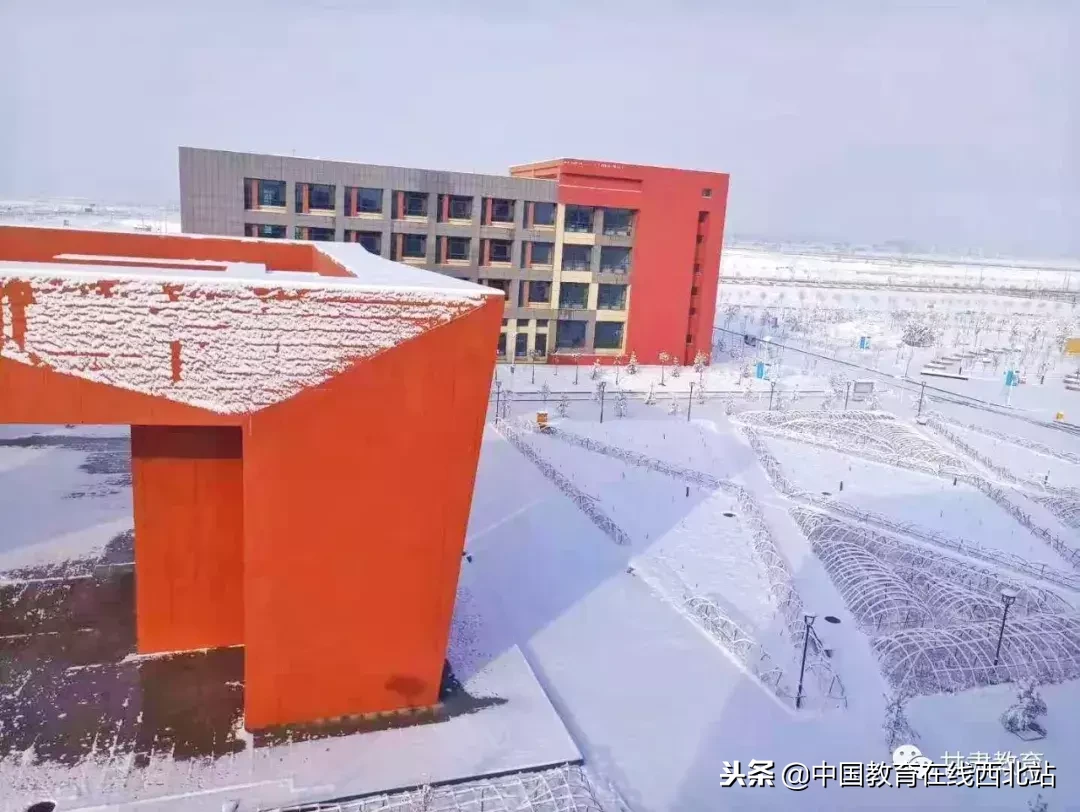 甘肃初雪|甘肃18所高校初学雪景大PK,快来看看有你的母校没?